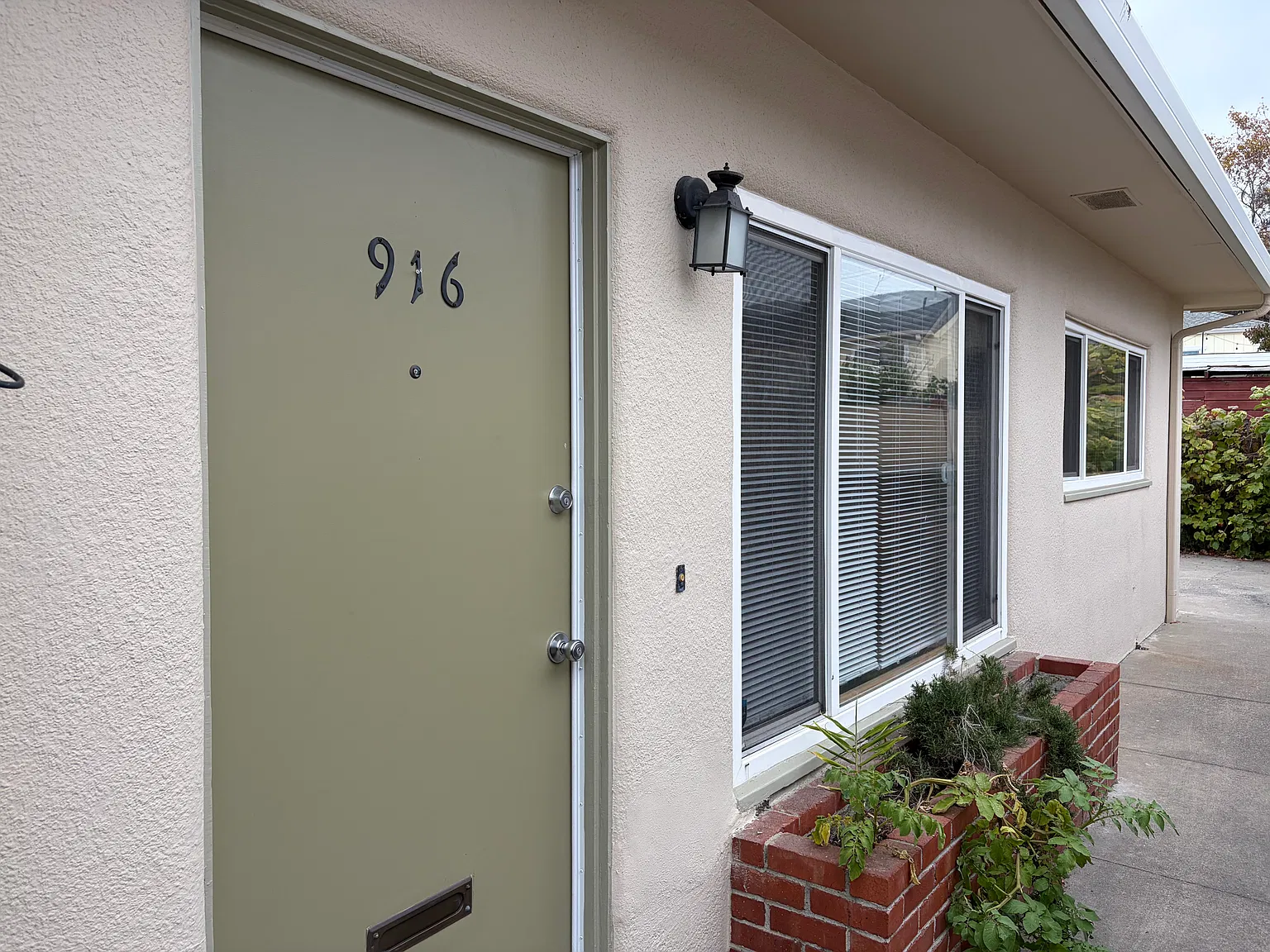 1 bed, $2,300 — Photo 3