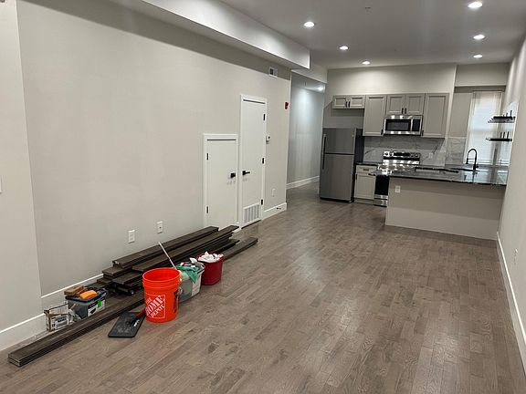 4th image of 4110 W Girard Ave #1