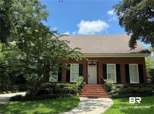 3932 McGregor Ct, Mobile, AL 36608