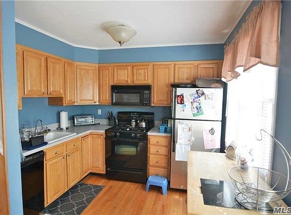 4th image of 553 Jayne Blvd