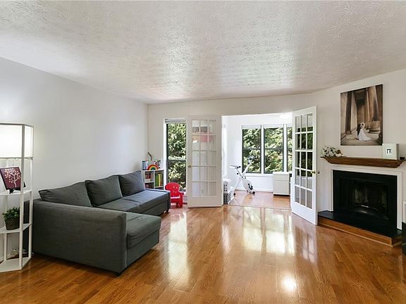 2nd image of 510 Summit North Dr NE #510