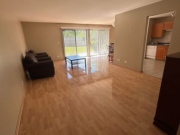 2nd image of 2980 Northampton Dr APT B1