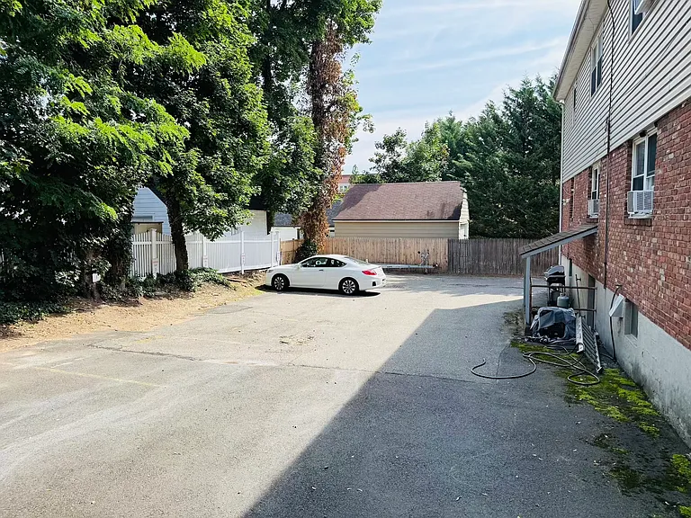 117 Bayview Ave #1B — Photo 19