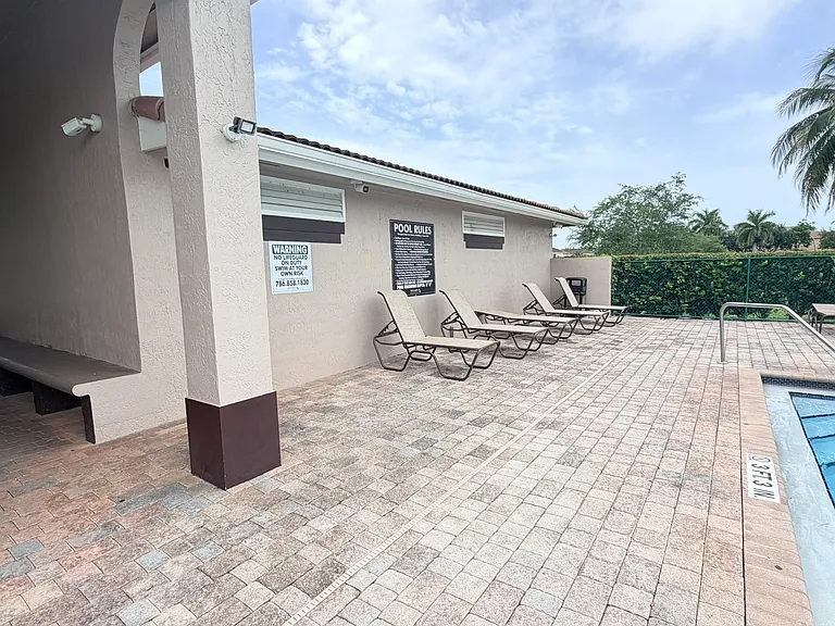 2202 SE 23rd Ter — Photo 38