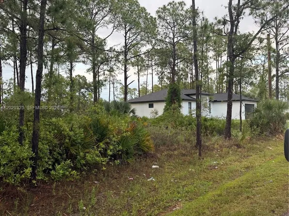 3204 32nd St W, Lehigh Acres, FL 33971