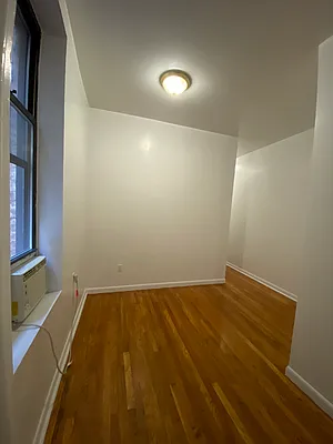 Rented by Peter R. Hungerford, LREB | media 32