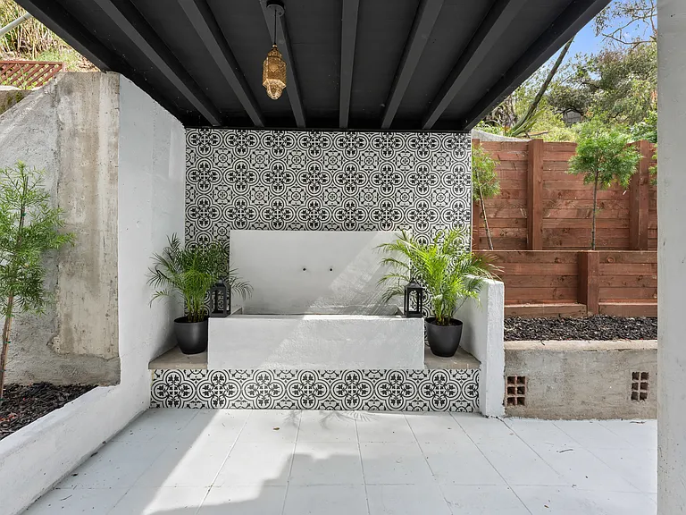 1800 Benedict Canyon Dr — Photo 14