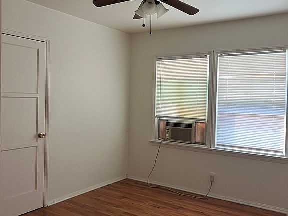 3rd image of 656 W Glenoaks Blvd #1