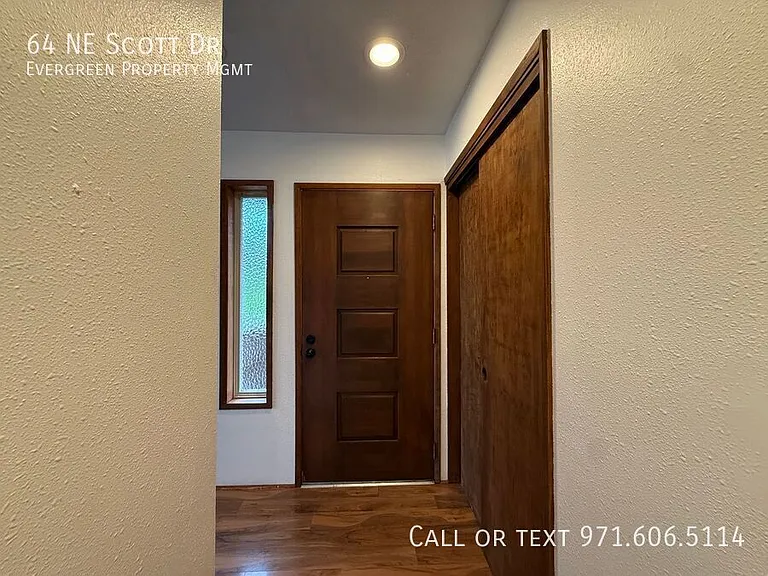 64 NE Scott Dr — Photo 6