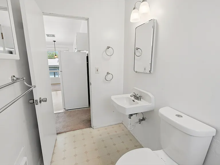 2509 NE 115th St #A — Photo 7