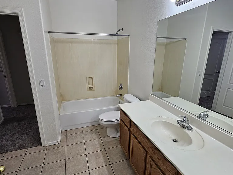 12247 W Grant St — Photo 3