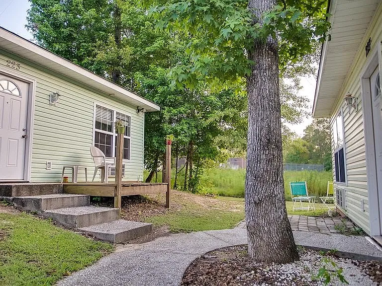 121 Rucker Ln — Photo 1