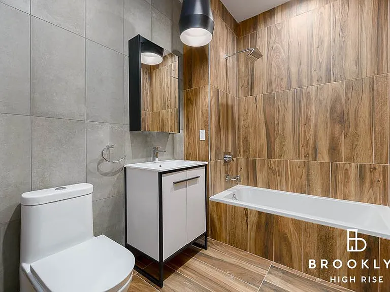 1461 Gates Ave #4E — Photo 6