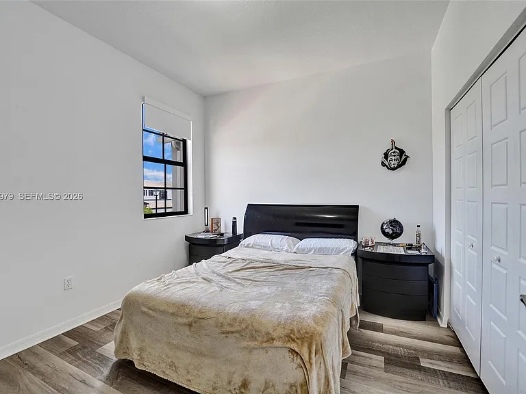 650 NE 191st Ter — Photo 61