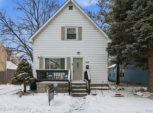 1213 Gillett St, Port Huron, MI