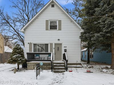 1213 Gillett St, Port Huron, MI, 48060
