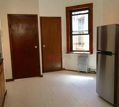 2nd image of 261 E 10th St APT 14