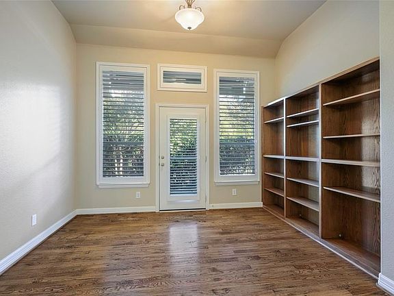 4th image of 5654 Braemar Dr