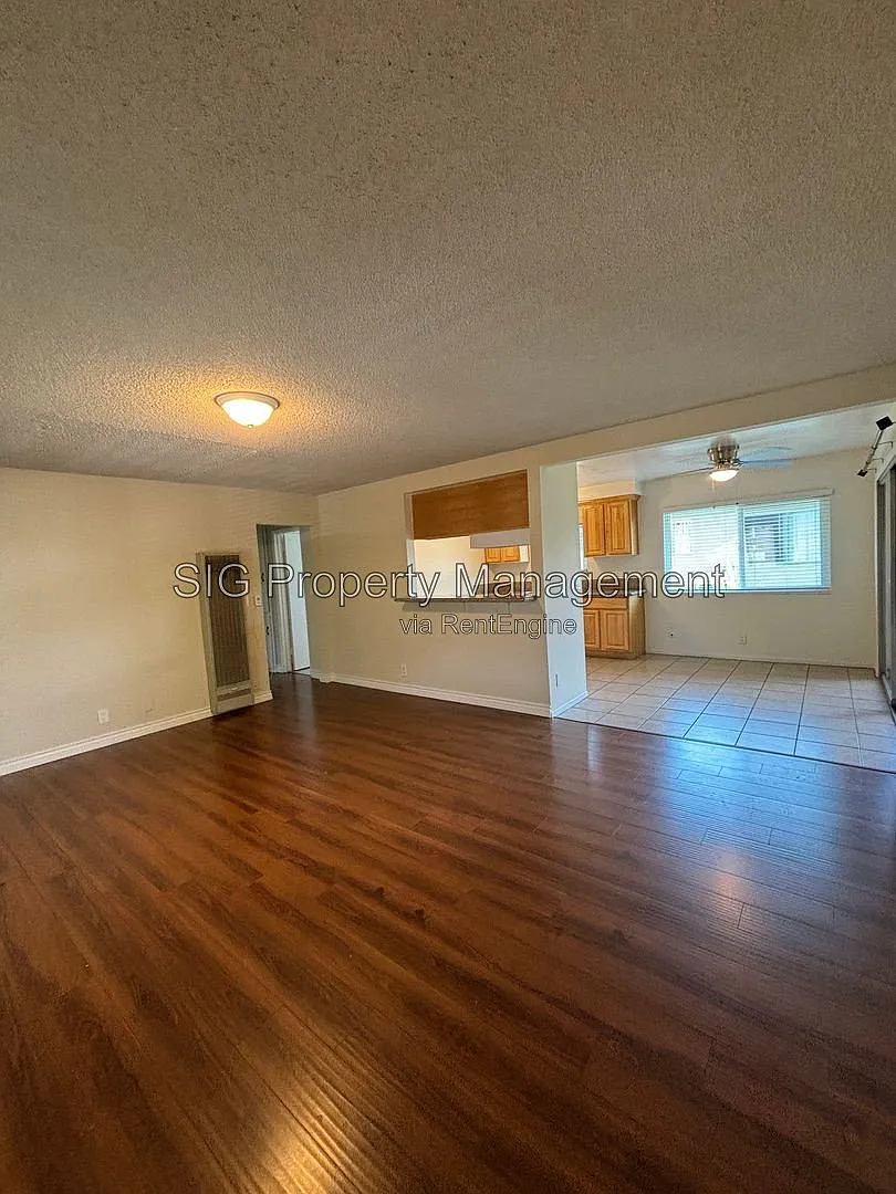 2 bed, 1.0 bath, 925 sqft, $2,250 — Photo 3