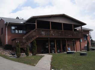 1525 Bakerstown Rd, Tarentum, PA 15084