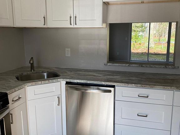 5th image of 1 Seneca Dr #1011