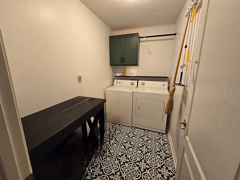 594 Mountain View Dr — Photo 16
