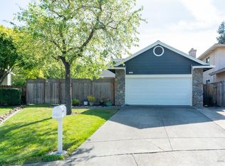 829 Winton Dr, Petaluma, CA 94954