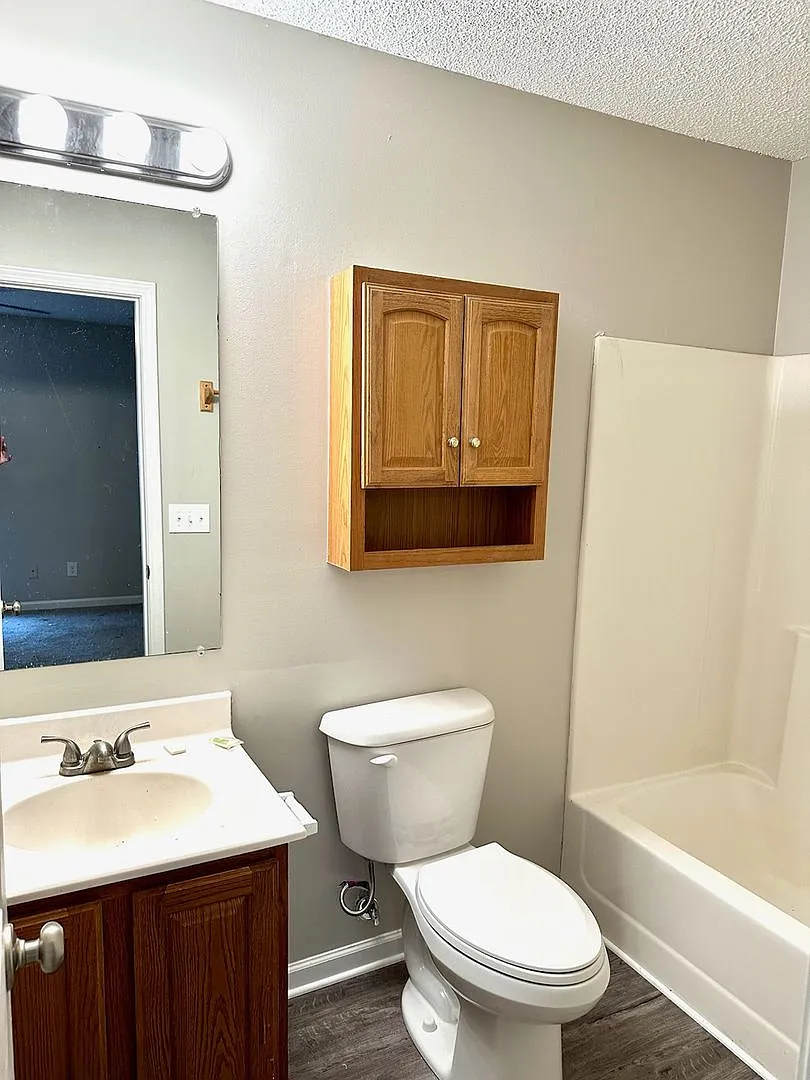 Spacious 2 Bedroom, 2.5 Bathroom Condo for Rent in Bristol, TN — Photo 3