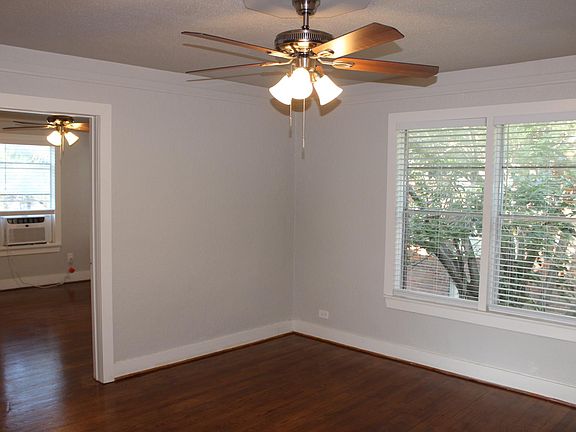4th image of 6-1535 Castle Ct #6