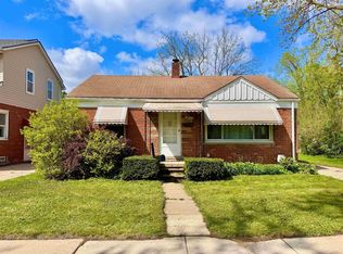 16475 Rosemary Ave, Fraser, MI