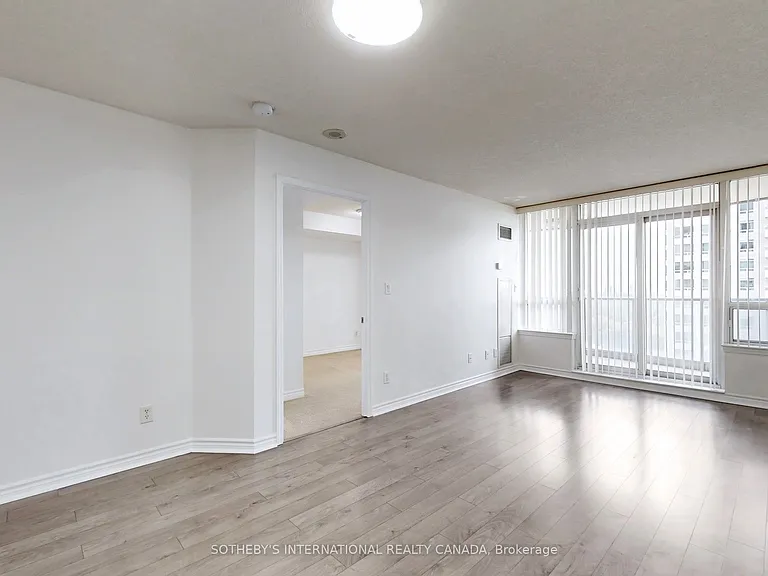 2 Rean Dr #1310 — Photo 6