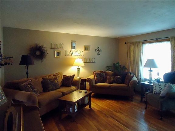 2nd image of 317 Linton Dr