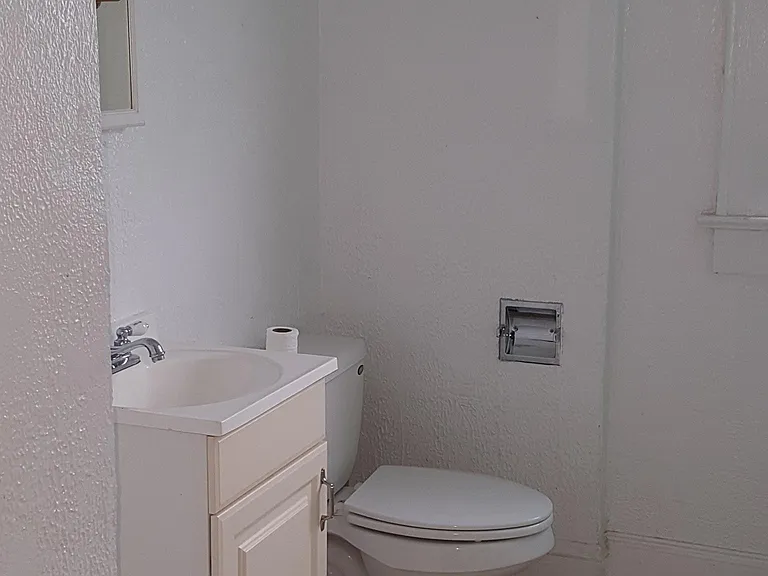 1945 E Ocean View Ave #4 — Photo 4