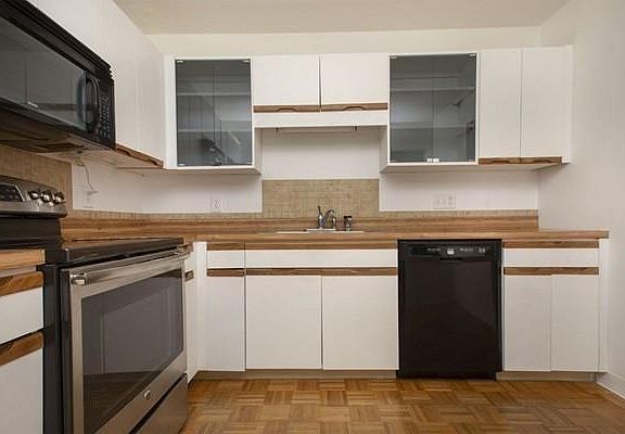 4th image of 100 Cove Way Unit 506