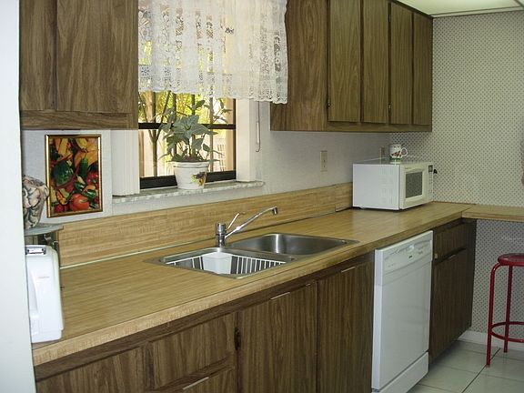 Kitchen w/ window