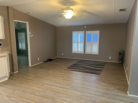4th image of 5852 SW 57th Pl