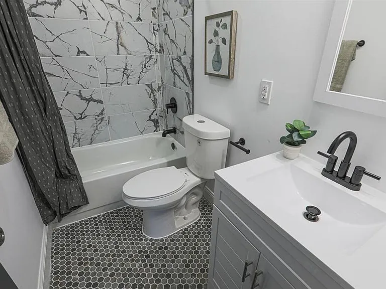 5419 Hillen Rd — Photo 32