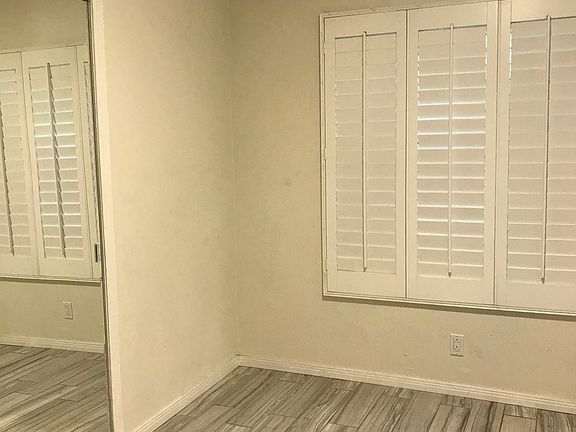 5th image of 740 Manhattan Beach Blvd APT B