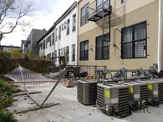 Rented by Rennit Inc. | media 42