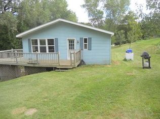 35985 Cypress Ln, Prairie Du Chien, WI 53821