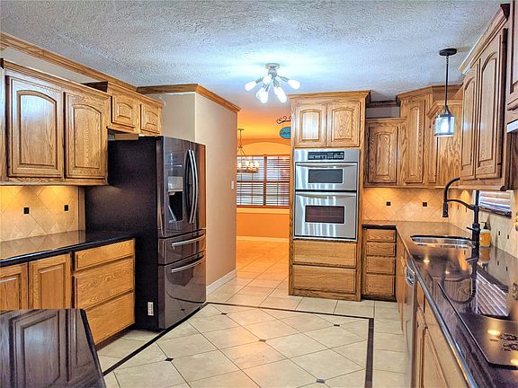 5th image of 1403 Bodart Dr