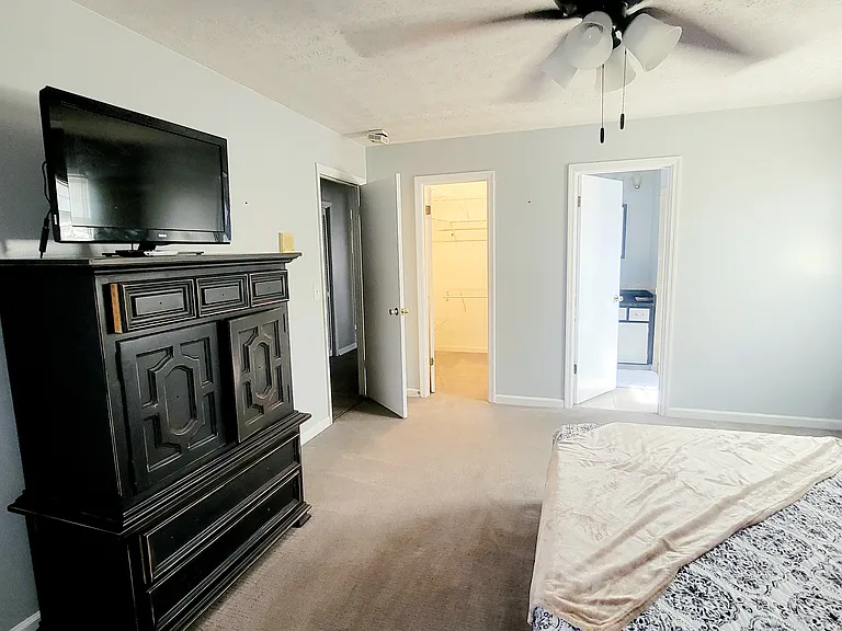 806 Greenwood Dr — Photo 37
