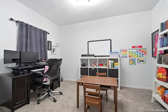 4 bed, 2.0 bath, 2887 sqft, $2,200 — Photo 4