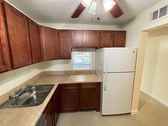 3rd image of 7920 Colony Cir N #203VERSAILLES