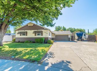 7557 21st St, Sacramento, CA 95822