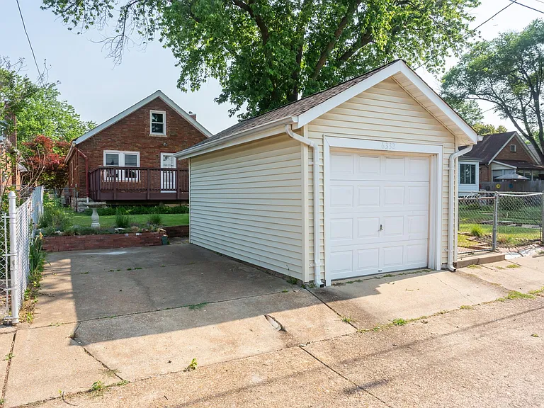 6332 Oleatha Ave — Photo 8