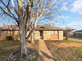 911 Yorktown Ave, Temple, TX 76504