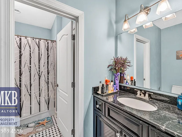 7621 Nandina Dr — Photo 11