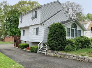 31 Oenoke Pl #2, Stamford, CT 06907