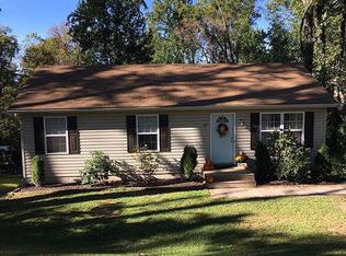 97 Briar Ln, Front Royal, VA 22630